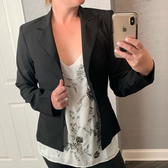 Blazer - Picture 2 of 4